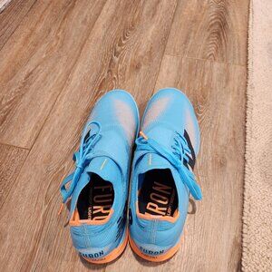 New Balance Furon v7+ Pro turf shoes size 9